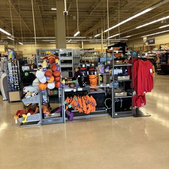 Petco - Pet Stores Near Me - Kapolei, Hawaii