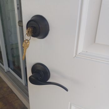 Breezy Locksmith - Locks change in Sarasota Florida. 
Breezy Locksmith. - Keys & Locksmiths Near Me - Sarasota, Florida