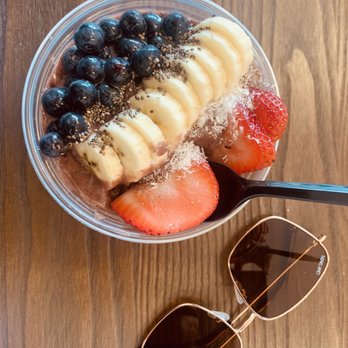 Sweetea Boba Bar - After a long day at the beach, the Açaí bowl was refreshing! - Acai Bowls Near Me - Destin, Florida Sweetea Boba Bar - After a long day at the beach, the Açaí bowl was refreshing! - Acai Bowls Near Me - Destin, Florida