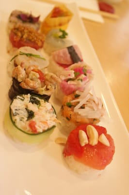 Ko'uzi Sushi by null