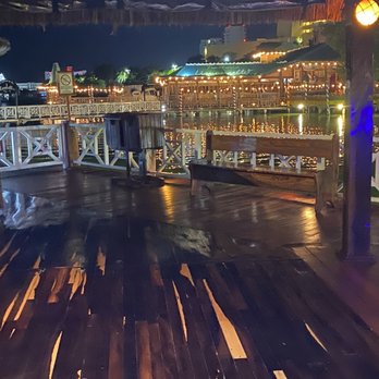 Lorenzillo's - View outside. - Seafood Near Me - Cancún, ROO