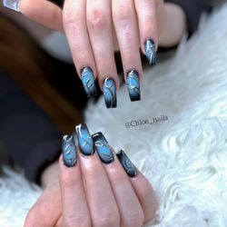 iNail Bar - Midnight blue with a touch of chrome magic
