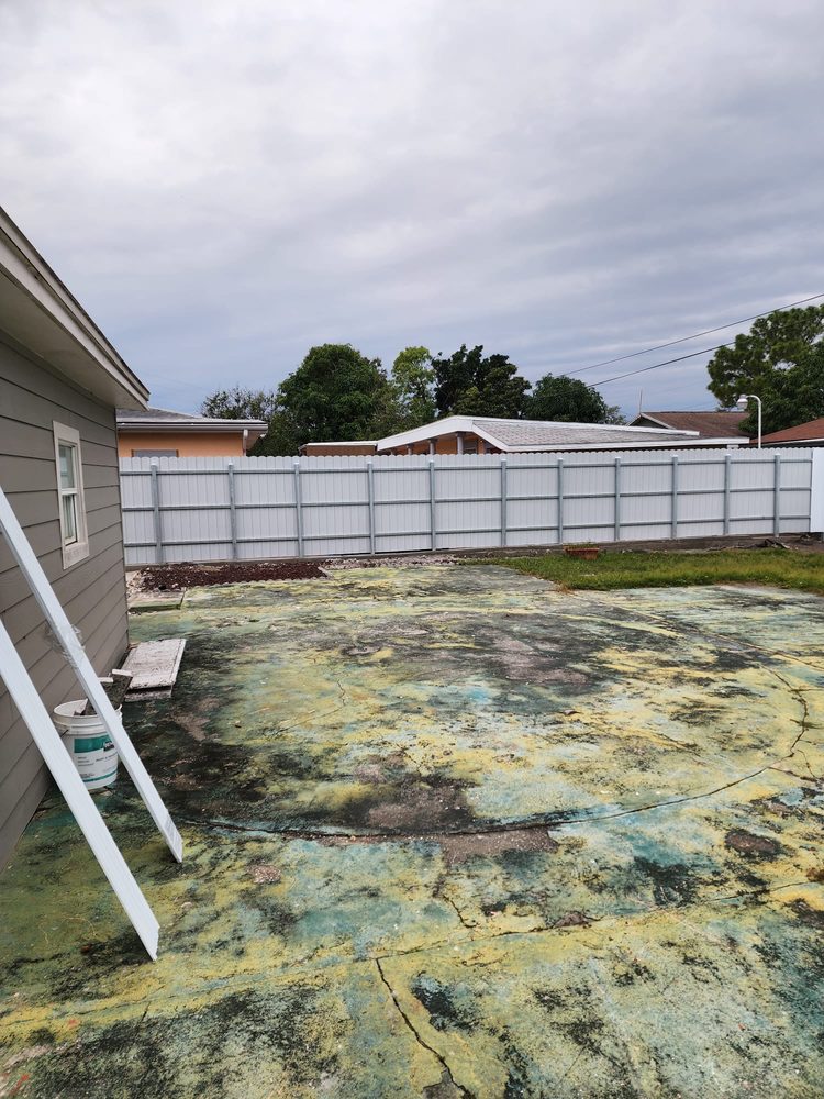 Slide of Metal Fence Guajiro