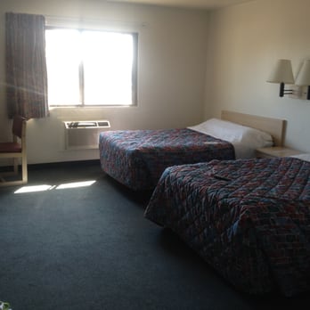 MOTEL 6 - Updated December 2025 - 90 Photos & 36 Reviews - 200 S 27th