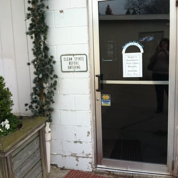 Bogey's Bar & Grill - Front door, unassuming but great place - Pubs Near Me - Fort Gratiot, Michigan Bogey's Bar & Grill - Front door, unassuming but great place - Pubs Near Me - Fort Gratiot, Michigan