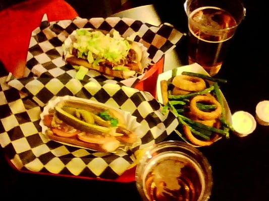 Steve's Snappin' Dogs by null