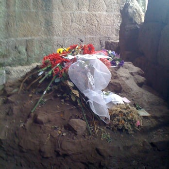 Foro Romano - Julius Ceasar's grave site - Landmarks & Historical Buildings Near Me - Rome, RM