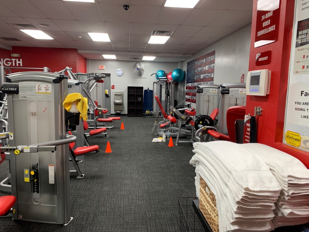 SNAP FITNESS Updated August 2024 19 Photos & 51 Reviews 7810 N