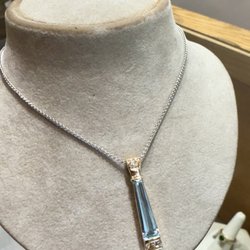The Ross Goldsmith - Beautiful Aquamarine drop