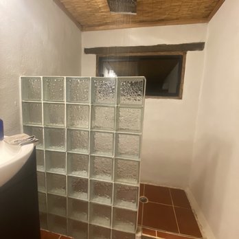 La Posada Milagro Guesthouse - Bathroom - Guest Houses Near Me - Terlingua, Texas La Posada Milagro Guesthouse - Bathroom - Guest Houses Near Me - Terlingua, Texas