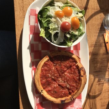 Giordano's - Pizza Near Me - Chicago, Illinois