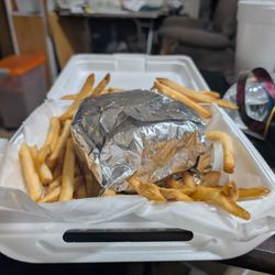 Pyramids Grill - Double cheeseburger combo
