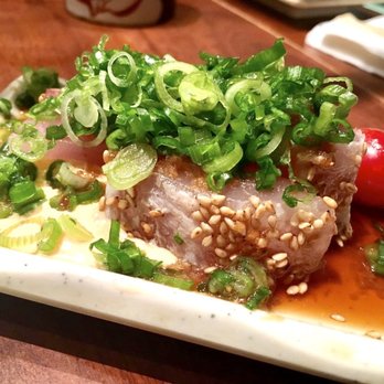Warakubune Sushi - Spicy tuna nigiri - Conveyor Belt Sushi Near Me - San Francisco, California