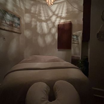 Ocean Bri’s Massage & Spa - Such a quiet and peaceful space. Doesn't this make you want to get a massage? - Massage Near Me - Orange Beach, Alabama Ocean Bri’s Massage & Spa - Such a quiet and peaceful space. Doesn't this make you want to get a massage? - Massage Near Me - Orange Beach, Alabama