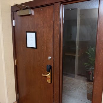 Marriott Albany - Entrance into the concierge's lounge - Hotels Near Me - Albany, New York