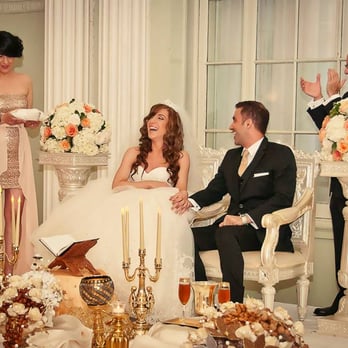 Brian Bond Makeup - Photo: ellemichellephotography.com, Venue: Biltmore Ballrooms, Designer: Utopian Events - Makeup Artists Near Me Brian Bond Makeup - Photo: ellemichellephotography.com, Venue: Biltmore Ballrooms, Designer: Utopian Events - Makeup Artists Near Me