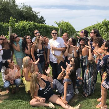 LI Vino Tours - Wine Tours Near Me