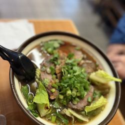 Wild Ginger - H5. Spicy & tingly beef in sauce / 麻牛干扯面