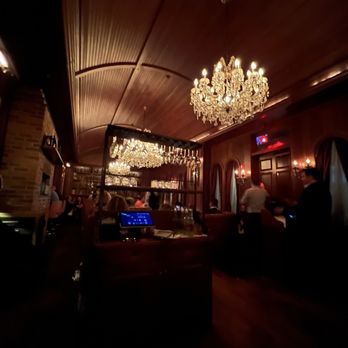 Alpen Rose - ambience - Steakhouses Near Me - Philadelphia, Pennsylvania