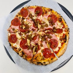 Margherita Pizza - 10" meat pizza