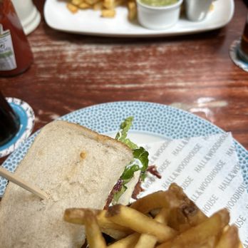 The Ship & Shovell - Pubs Near Me - London, XGL The Ship & Shovell - Pubs Near Me - London, XGL