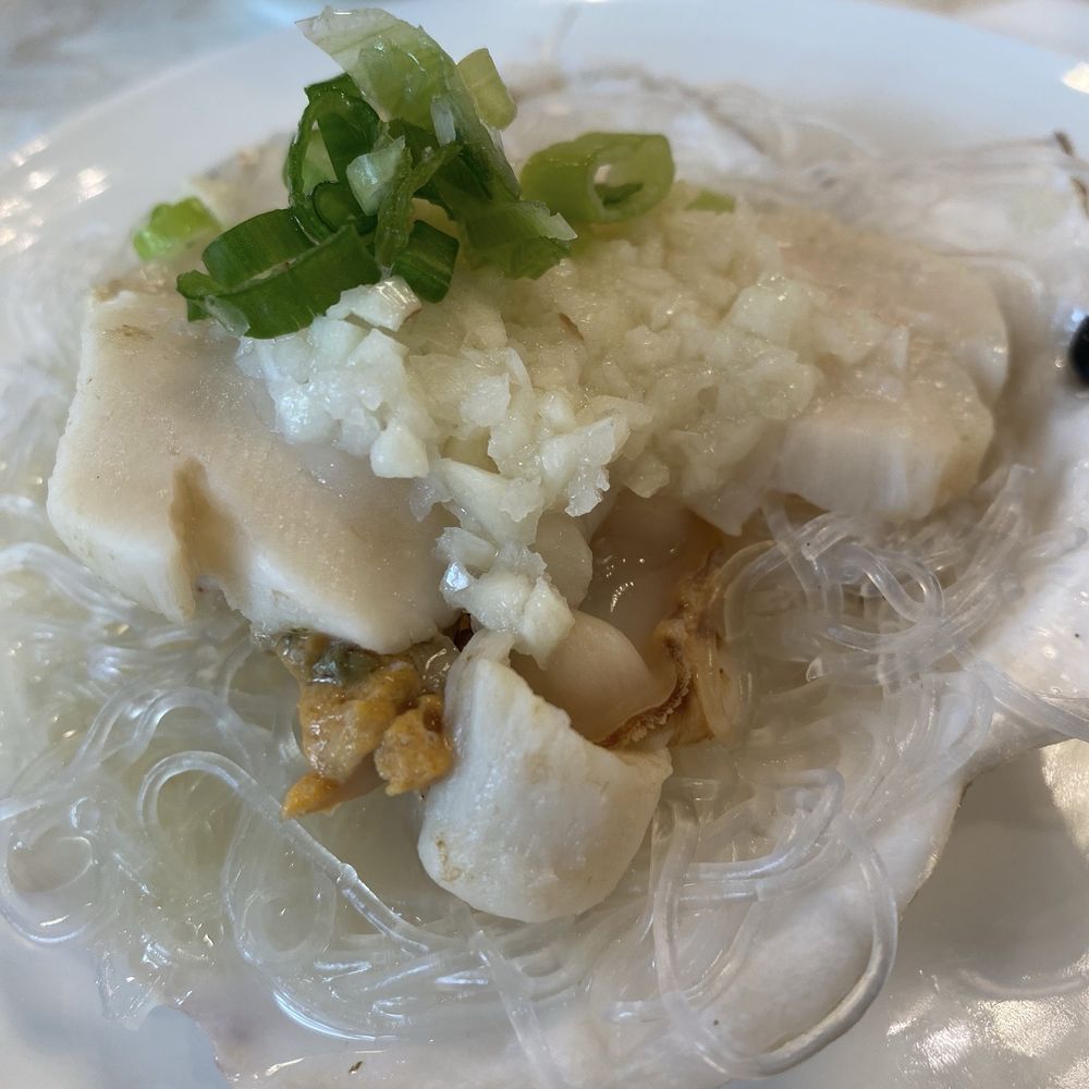 Neptune Seafood Restaurant - Scallops in shell, steamed with garlic - Dim Sum Near Me - Coquitlam, British Columbia