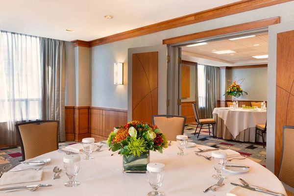 DoubleTree by Hilton Hotel Toronto Downtown by null