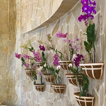 Nā Ho'ōla Spa - Love the entrance - Day Spas Near Me - Honolulu, Hawaii