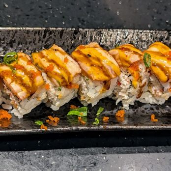 Sushi%AYCE/All You Can Eat - Seared Salmon Roll - Sushi Bars Near Me - Seattle, Washington