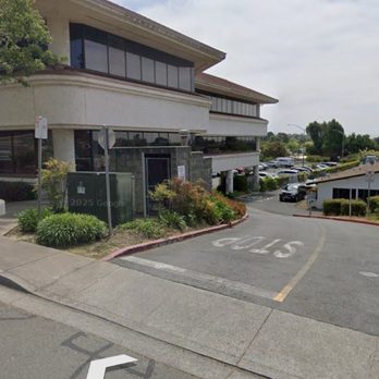 Ebright Optometry - This is the entrance to the parking lot - Optometrists Near Me - Vallejo, California