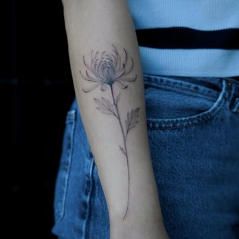 Tattoo Point - Tiger lily tattoo - Tattoo Near Me - Costa Mesa, California Tattoo Point - Tiger lily tattoo - Tattoo Near Me - Costa Mesa, California