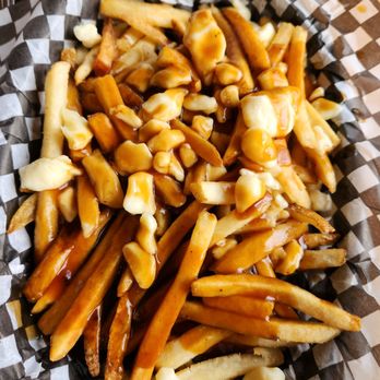Summit Lodge - Poutine - Cafes Near Me - Squamish, British Columbia Summit Lodge - Poutine - Cafes Near Me - Squamish, British Columbia