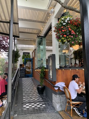 10 Acres Bistro by null