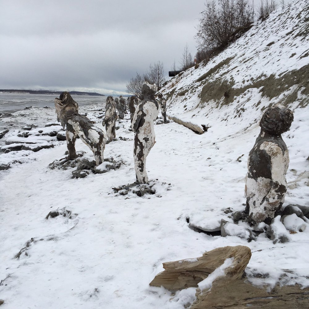 Creepy statues, apparently somewhat new? Creepy statues, apparently somewhat new?