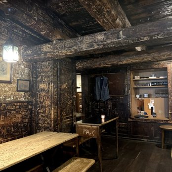 Restaurant Oepfelchammer - Ask about the beam challenge - Wine Bars Near Me - Zürich, ZH Restaurant Oepfelchammer - Ask about the beam challenge - Wine Bars Near Me - Zürich, ZH