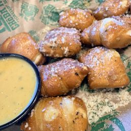 Pretzel Nugs