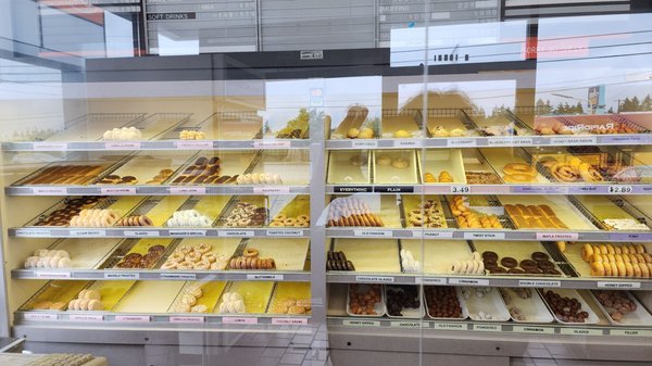 Aurora Donuts & Ice Cream by null