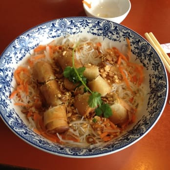 LeQuy - Imperial roll vermicelli for $8.50. Nothing that special. - Vietnamese Near Me - Campbell, California