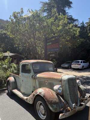 Big Sur Roadhouse by null