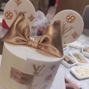 Basque Case - Custom Cakes Near Me