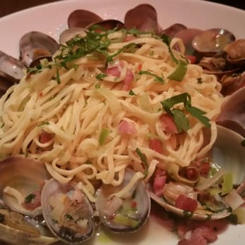 Pasta Moon - Linguine Manila Clams....great clam flavors with bouncy and chewy linguine - Italian Near Me - Half Moon Bay, California Pasta Moon - Linguine Manila Clams....great clam flavors with bouncy and chewy linguine - Italian Near Me - Half Moon Bay, California