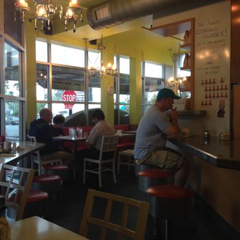 Cafe 222 - counter seating and tables, nice intimate cafe - Breakfast & Brunch Near Me - San Diego, California Cafe 222 - counter seating and tables, nice intimate cafe - Breakfast & Brunch Near Me - San Diego, California