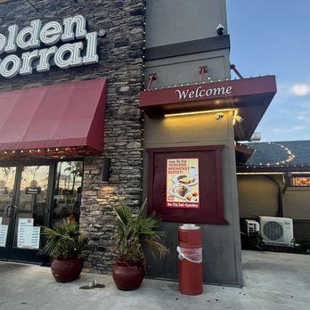 Golden Corral Buffet & Grill - Front Entrance - Buffets Near Me - Humble, Texas