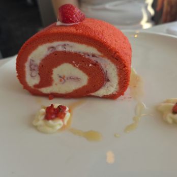 360 Restaurant - Strawberry roll cake - Canadian (New) Near Me - Toronto, Ontario