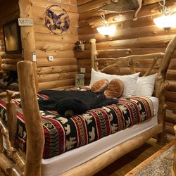 Adventure Suites - Log cabin suite