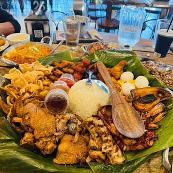 Isla Restaurant - Filipino Near Me - Newark, California
