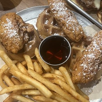 HI Sliders - Chicken Waffle Sliders - Food Trucks Near Me - Mililani, Hawaii HI Sliders - Chicken Waffle Sliders - Food Trucks Near Me - Mililani, Hawaii
