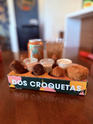 Dos Croquetas by null