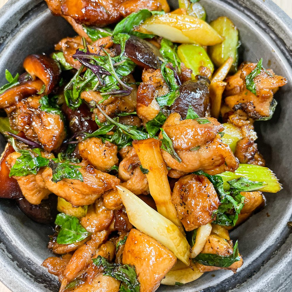 China Kitchen - basil chicken - Chinese Near Me - Chamblee, Georgia