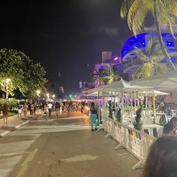 Ocean Drive at midnight in August! Ocean Drive at midnight in August!